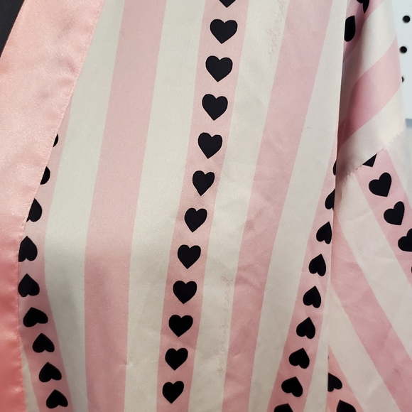 Victoria Secret Robe - Picture 7 of 7